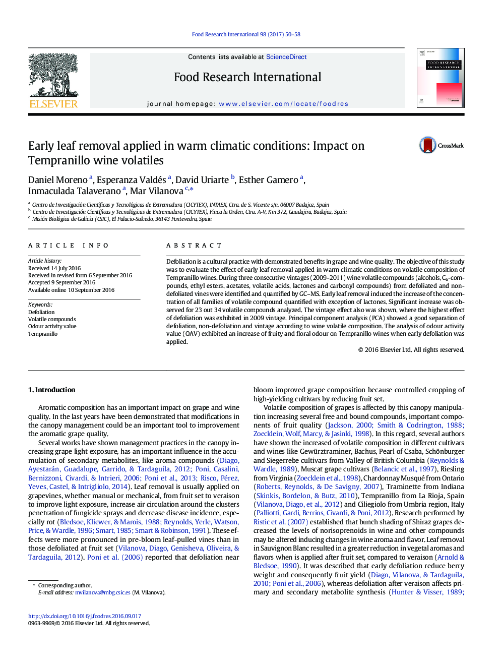 Early leaf removal applied in warm climatic conditions: Impact on Tempranillo wine volatiles