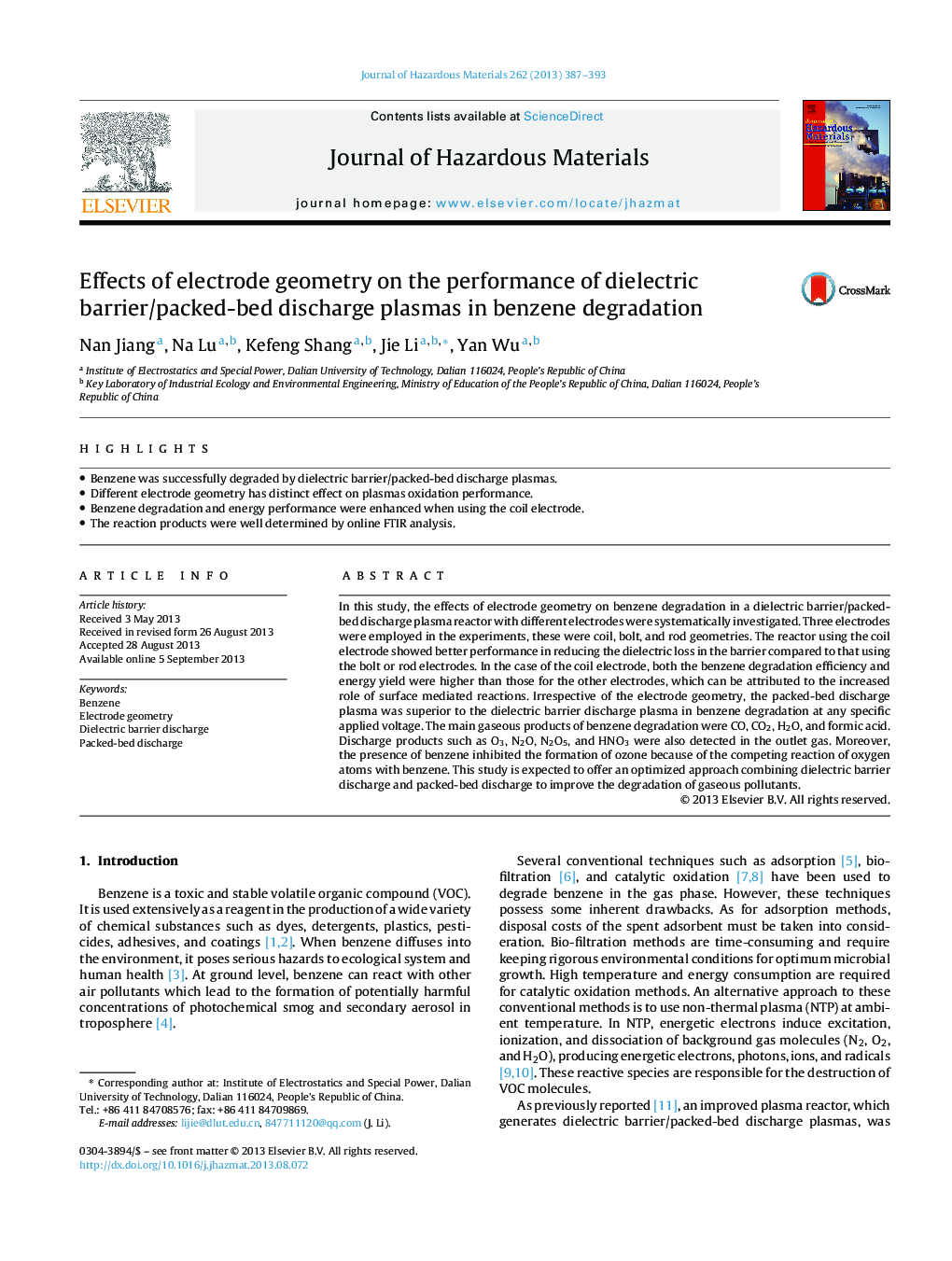 Effects of electrode geometry on the performance of dielectric barrier/packed-bed discharge plasmas in benzene degradation