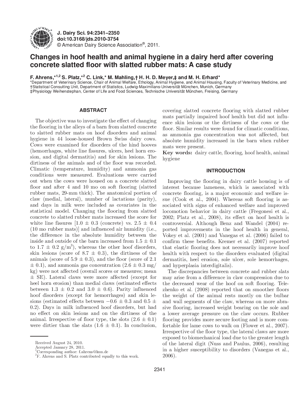 Changes in hoof health and animal hygiene in a dairy herd after covering concrete slatted floor with slatted rubber mats: A case study