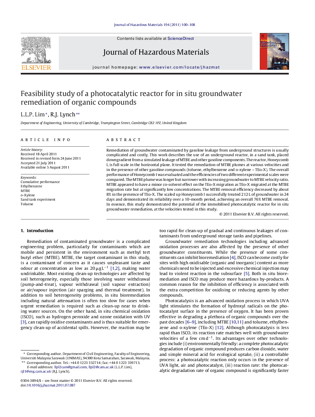 Feasibility study of a photocatalytic reactor for in situ groundwater remediation of organic compounds