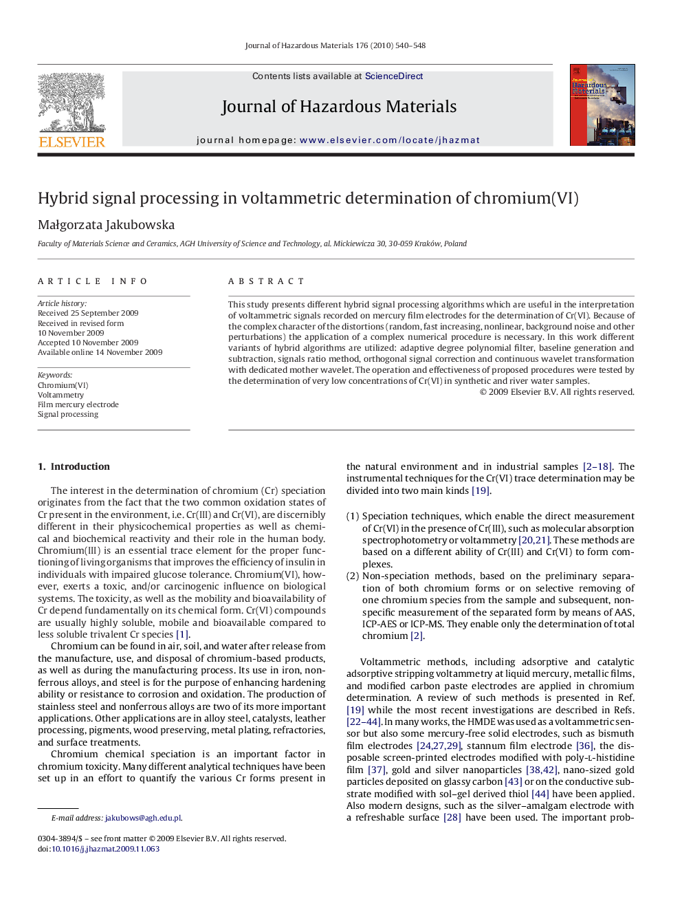 Hybrid signal processing in voltammetric determination of chromium(VI)