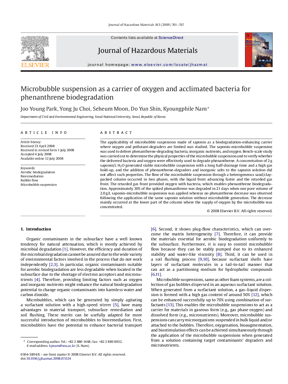 Microbubble suspension as a carrier of oxygen and acclimated bacteria for phenanthrene biodegradation