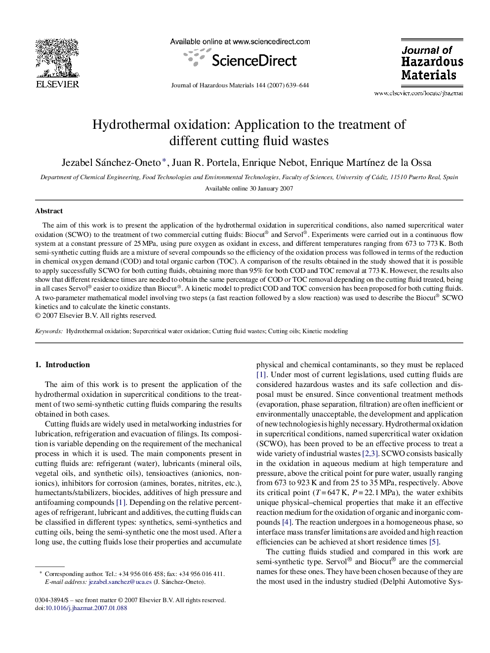 Hydrothermal oxidation: Application to the treatment of different cutting fluid wastes