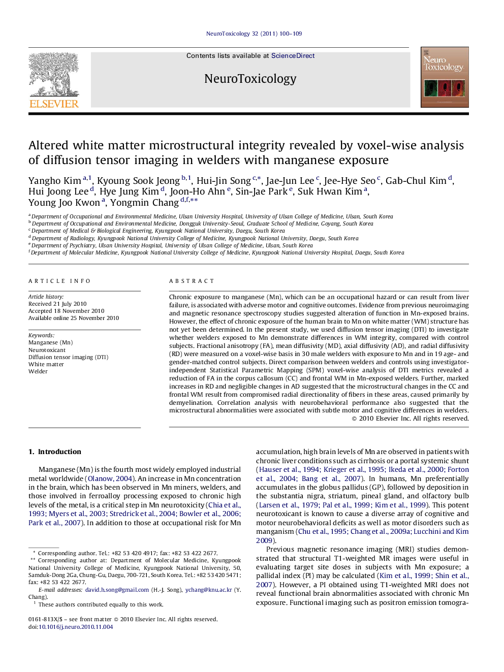 Altered white matter microstructural integrity revealed by voxel-wise analysis of diffusion tensor imaging in welders with manganese exposure