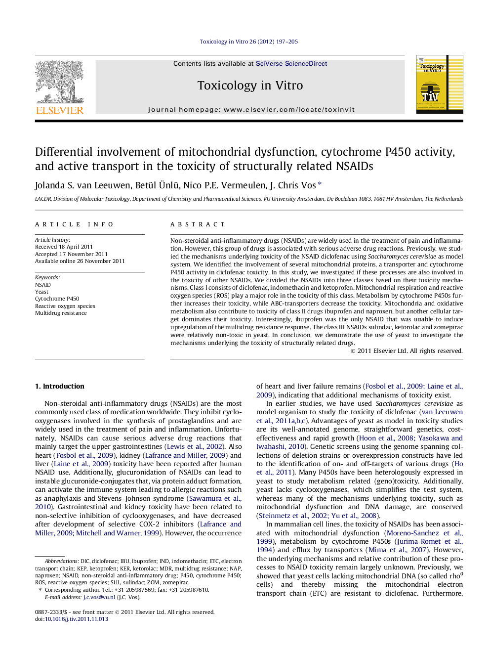 Differential involvement of mitochondrial dysfunction, cytochrome P450 activity, and active transport in the toxicity of structurally related NSAIDs