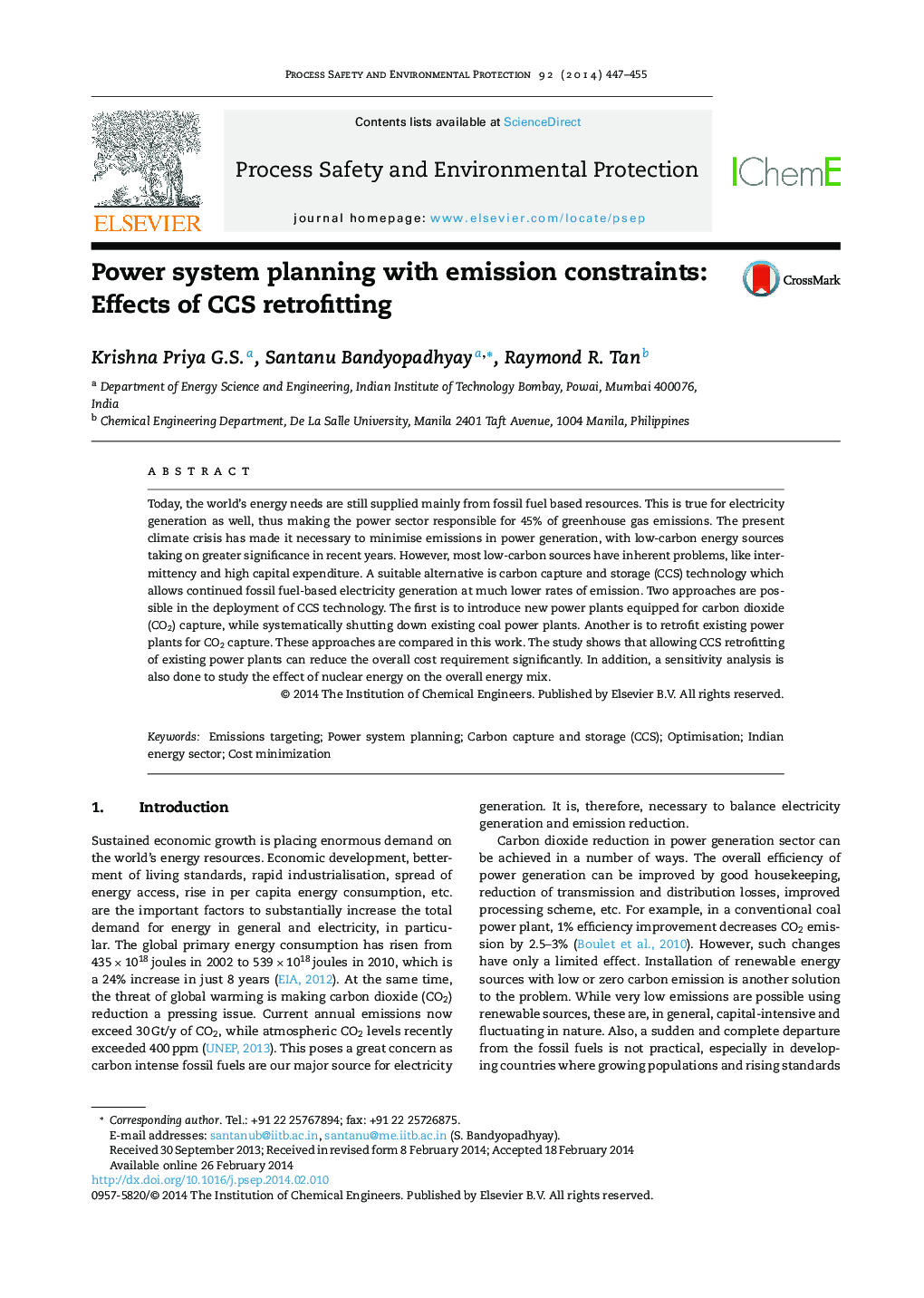 Power system planning with emission constraints: Effects of CCS retrofitting