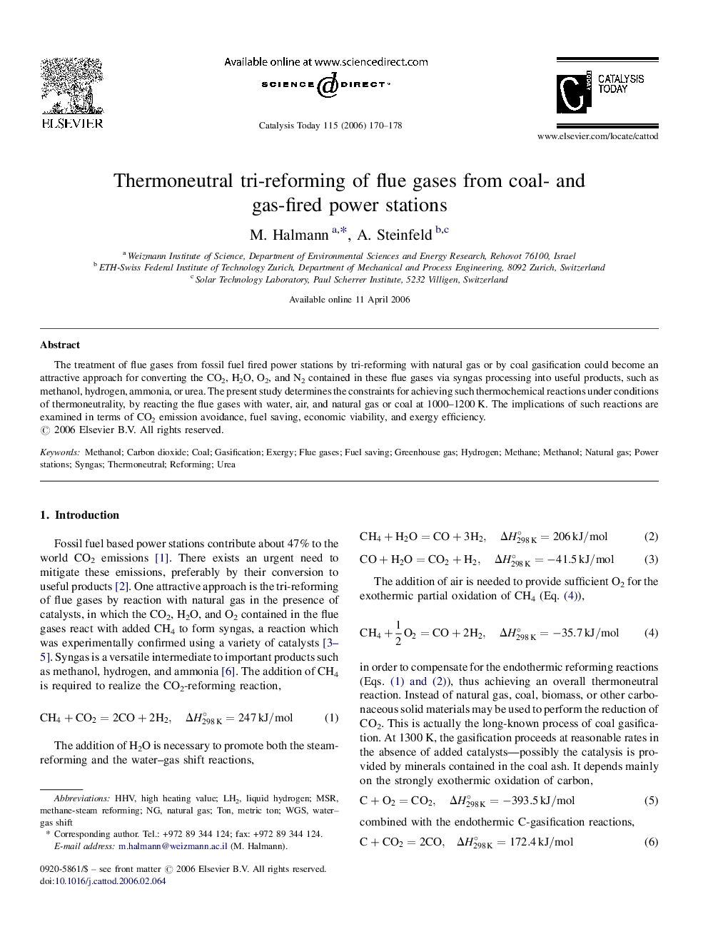 Thermoneutral tri-reforming of flue gases from coal- and gas-fired power stations