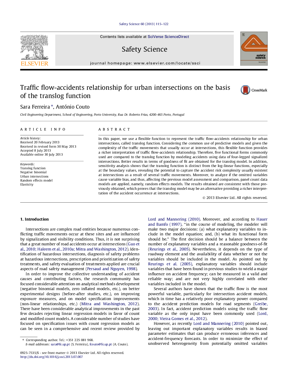 Traffic flow-accidents relationship for urban intersections on the basis of the translog function