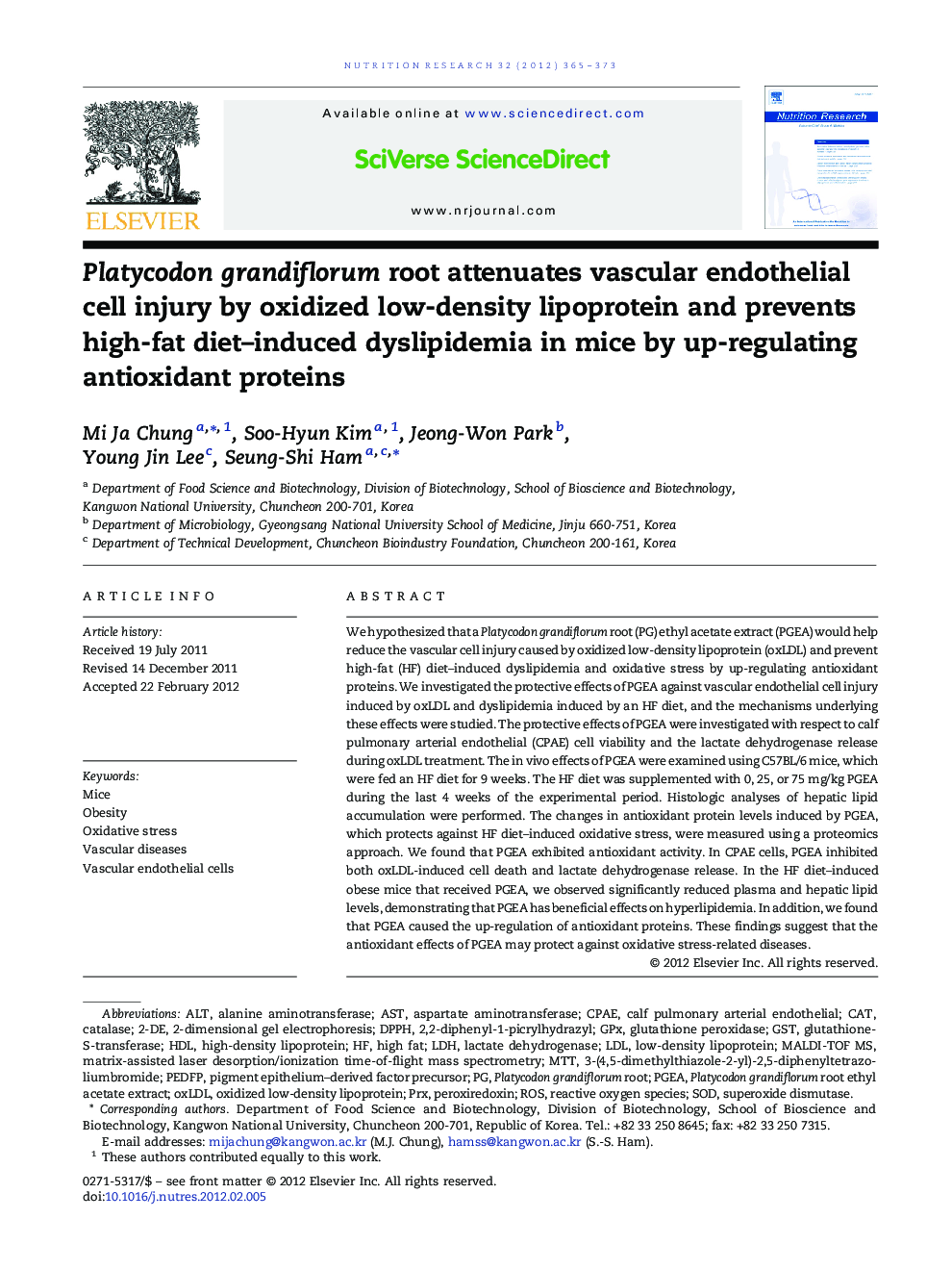 Platycodon grandiflorum root attenuates vascular endothelial cell injury by oxidized low-density lipoprotein and prevents high-fat diet-induced dyslipidemia in mice by up-regulating antioxidant proteins