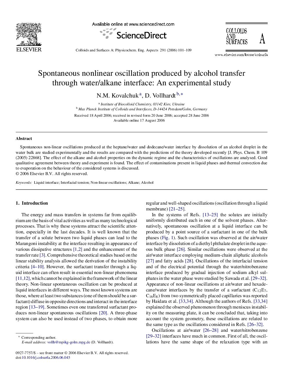 Spontaneous nonlinear oscillation produced by alcohol transfer through water/alkane interface: An experimental study