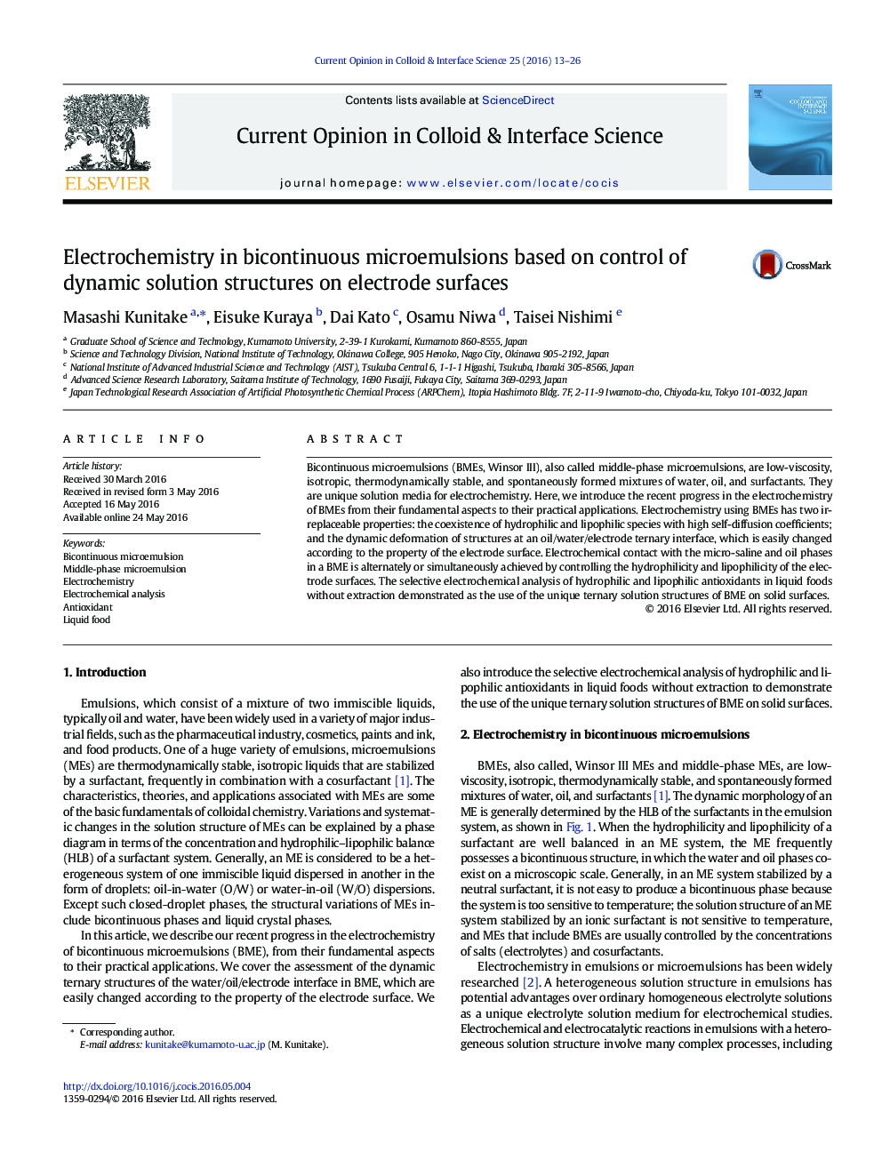 Electrochemistry in bicontinuous microemulsions based on control of dynamic solution structures on electrode surfaces