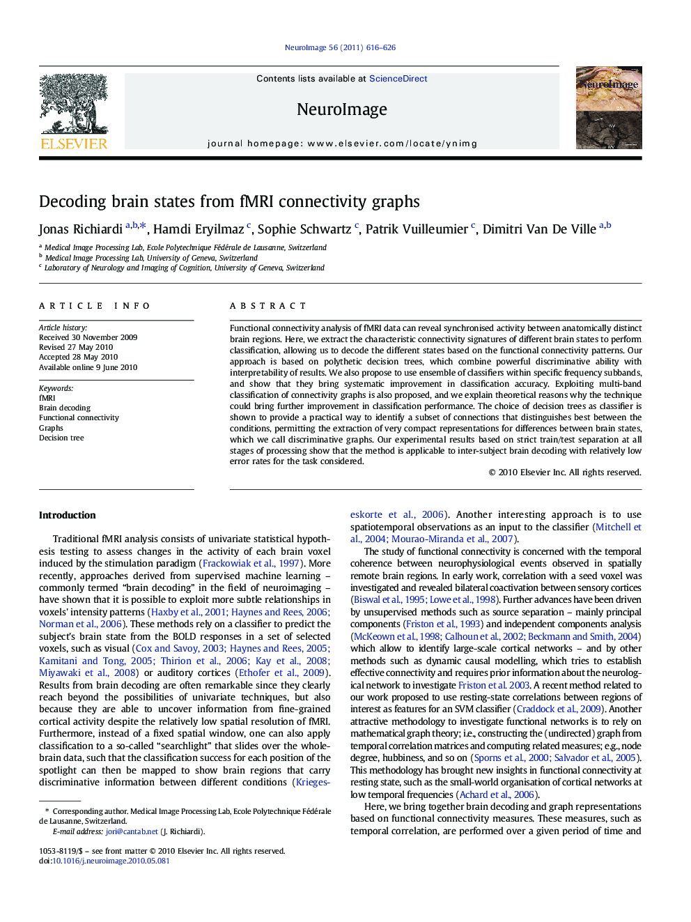 Decoding brain states from fMRI connectivity graphs