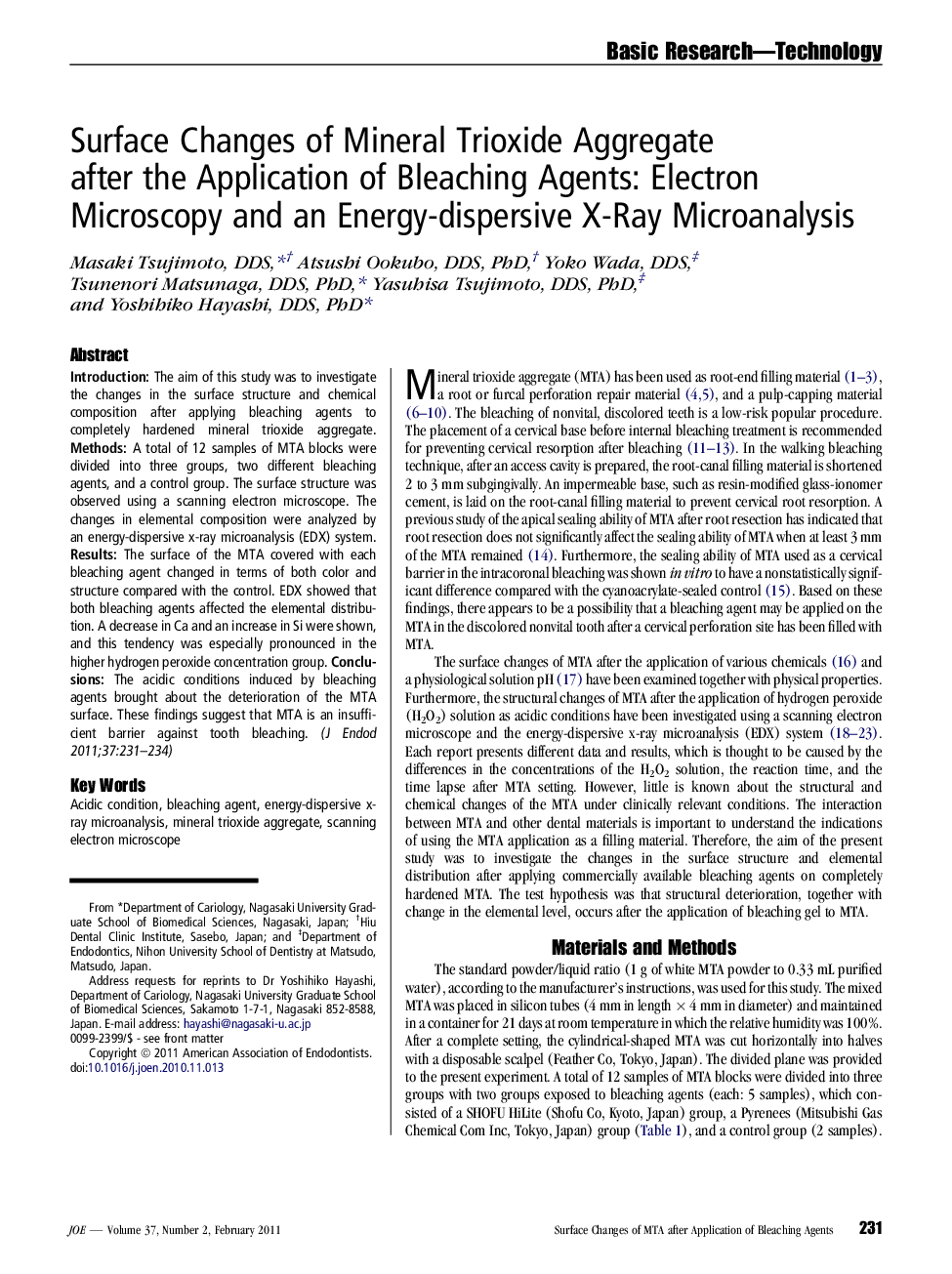 Surface Changes of Mineral Trioxide Aggregate after the Application of Bleaching Agents: Electron Microscopy and an Energy-dispersive X-Ray Microanalysis