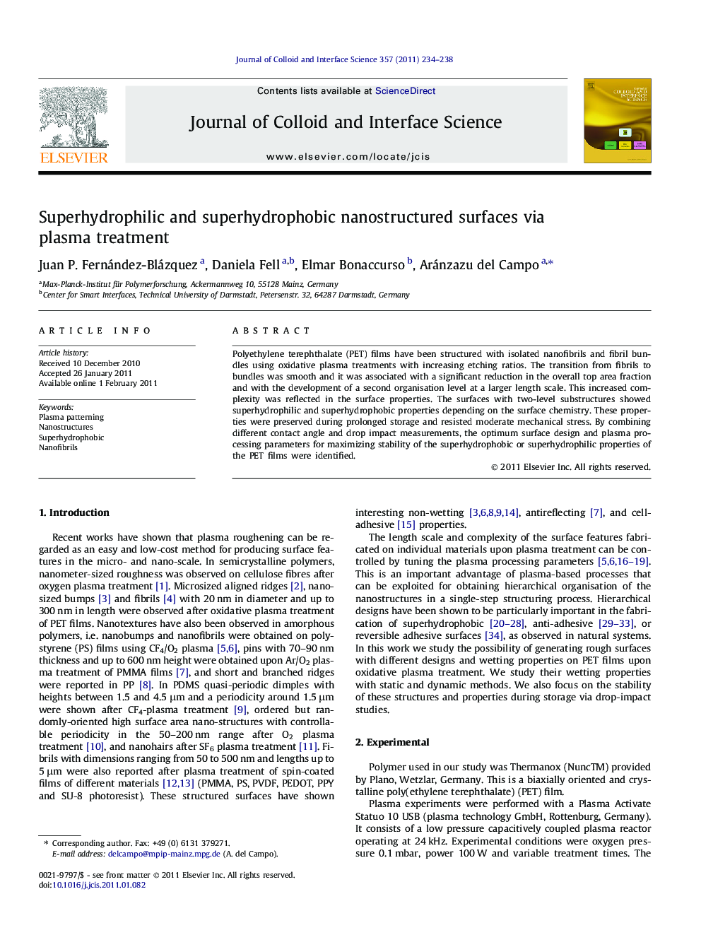 Superhydrophilic and superhydrophobic nanostructured surfaces via plasma treatment