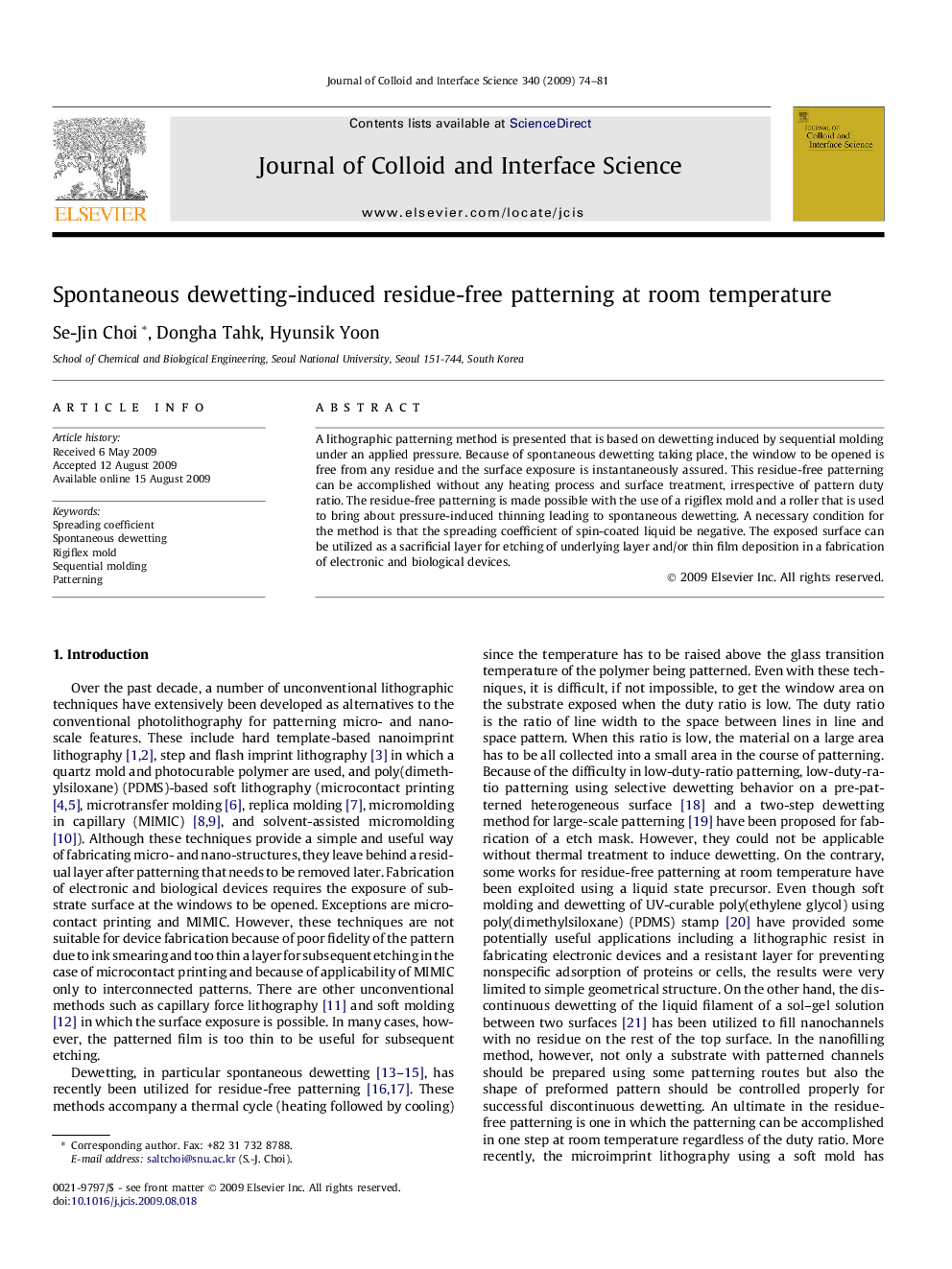 Spontaneous dewetting-induced residue-free patterning at room temperature