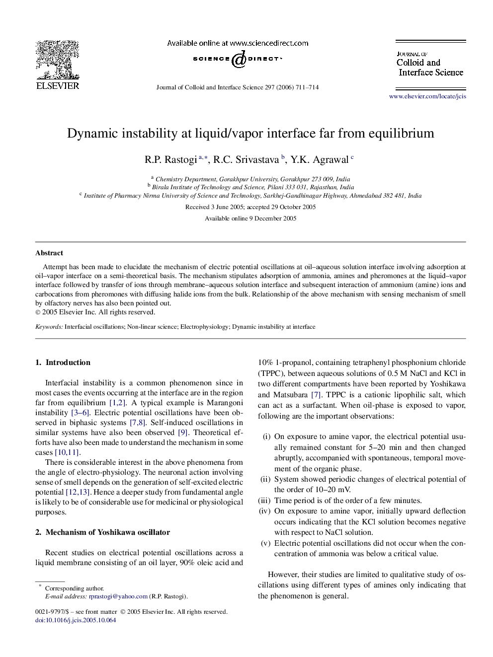 Dynamic instability at liquid/vapor interface far from equilibrium