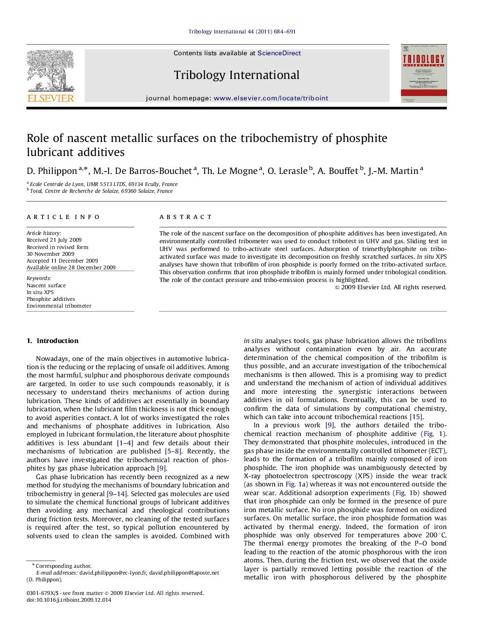 Role of nascent metallic surfaces on the tribochemistry of phosphite lubricant additives