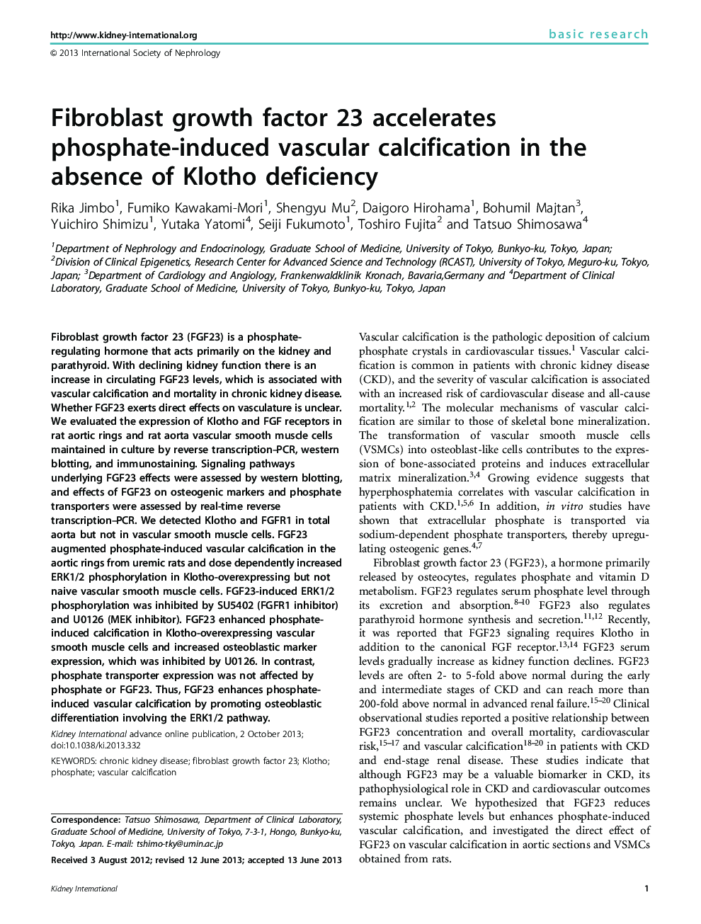 Fibroblast growth factor 23 accelerates phosphate-induced vascular calcification in the absence of Klotho deficiency