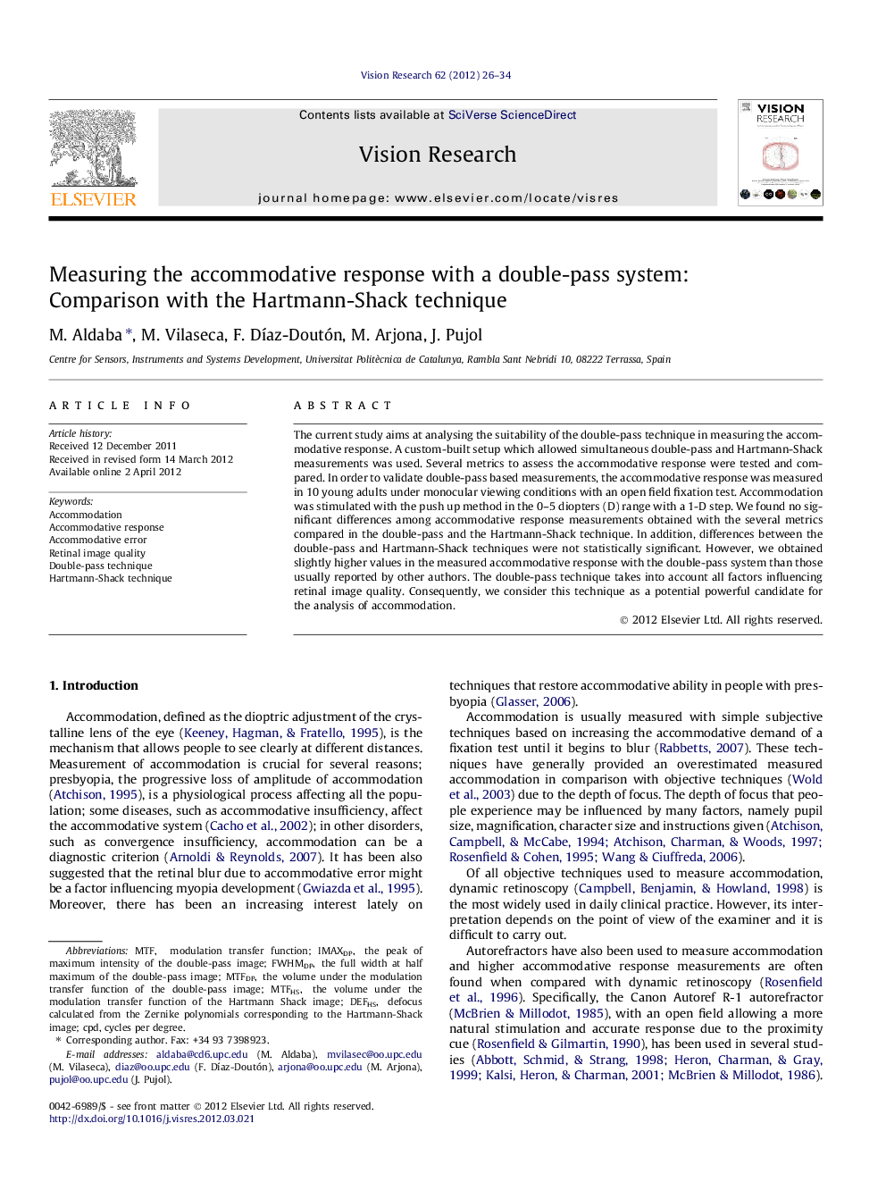 Measuring the accommodative response with a double-pass system: Comparison with the Hartmann-Shack technique