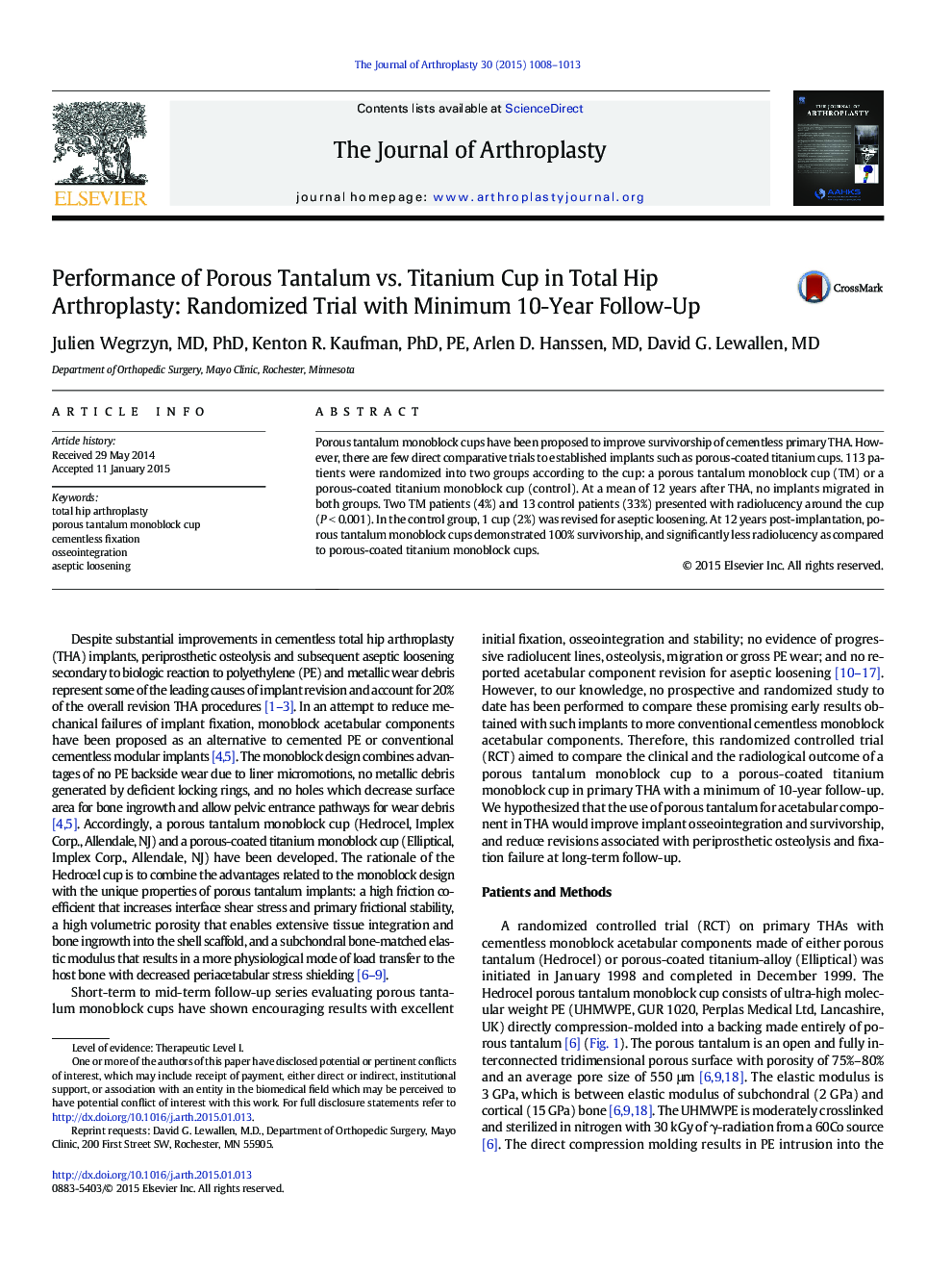 Performance of Porous Tantalum vs. Titanium Cup in Total Hip Arthroplasty: Randomized Trial with Minimum 10-Year Follow-Up