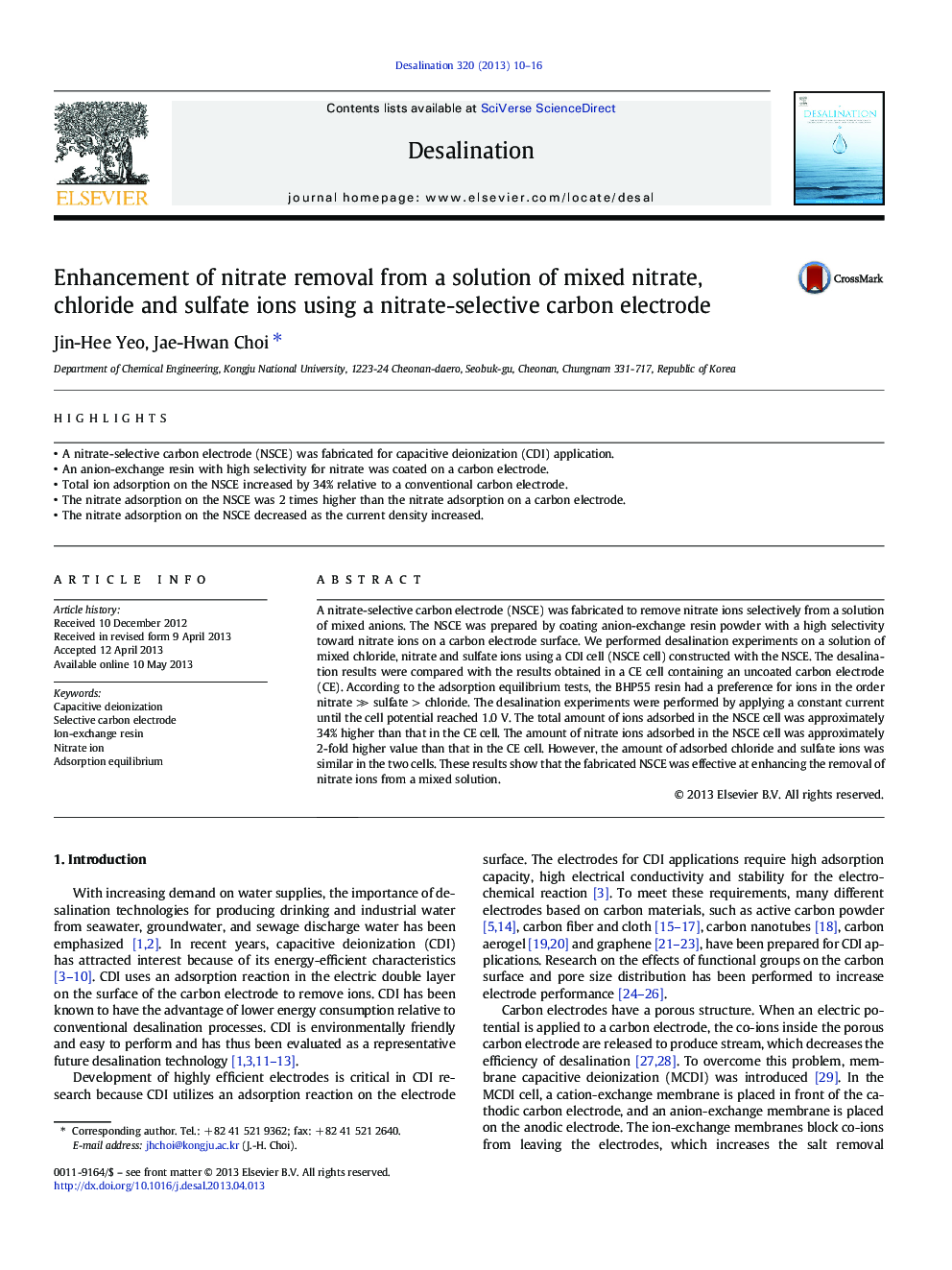Enhancement of nitrate removal from a solution of mixed nitrate, chloride and sulfate ions using a nitrate-selective carbon electrode