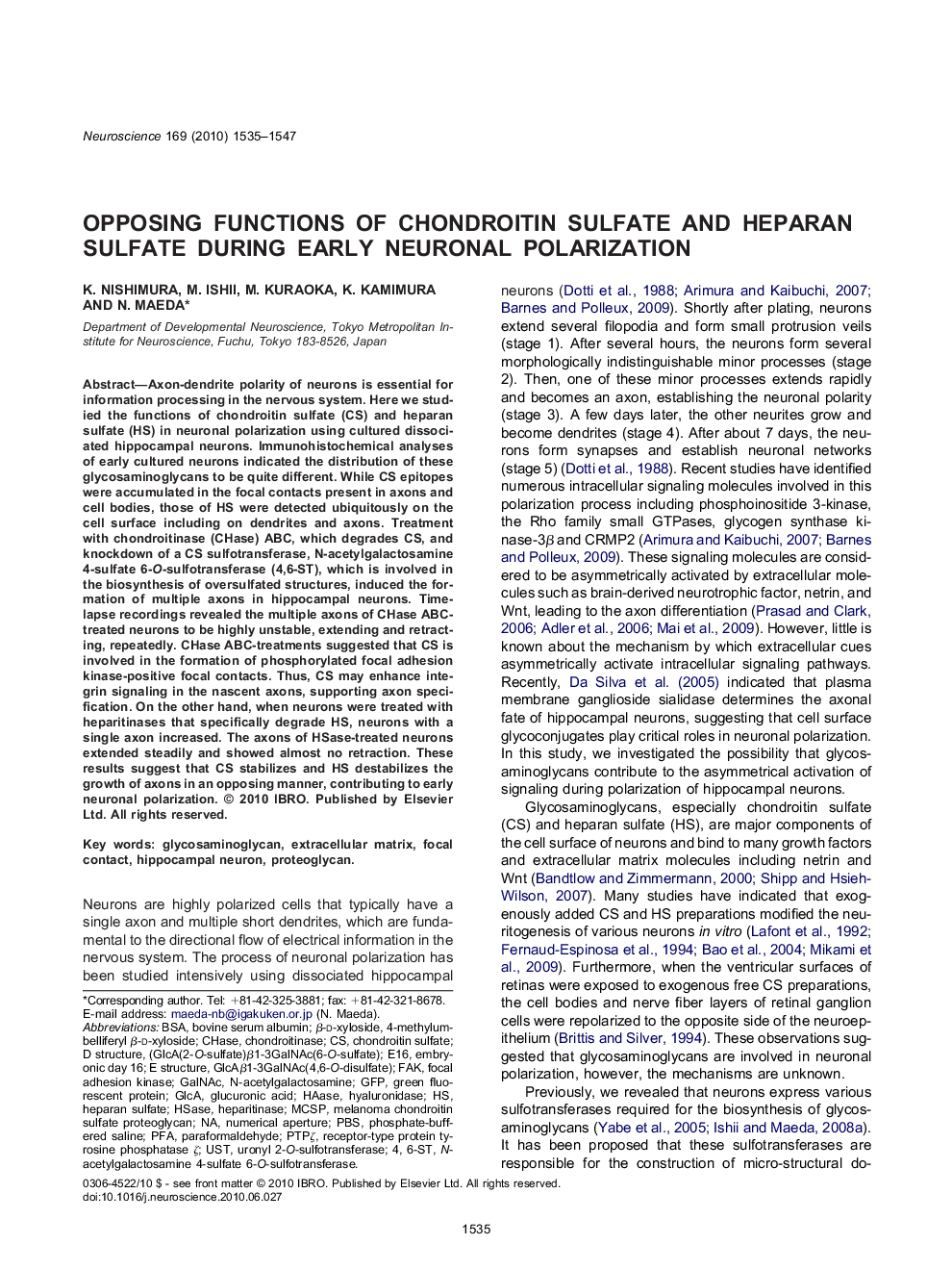 Opposing functions of chondroitin sulfate and heparan sulfate during early neuronal polarization