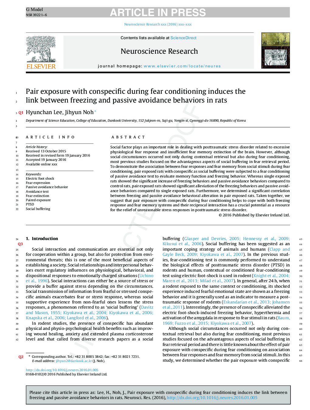 Pair exposure with conspecific during fear conditioning induces the link between freezing and passive avoidance behaviors in rats