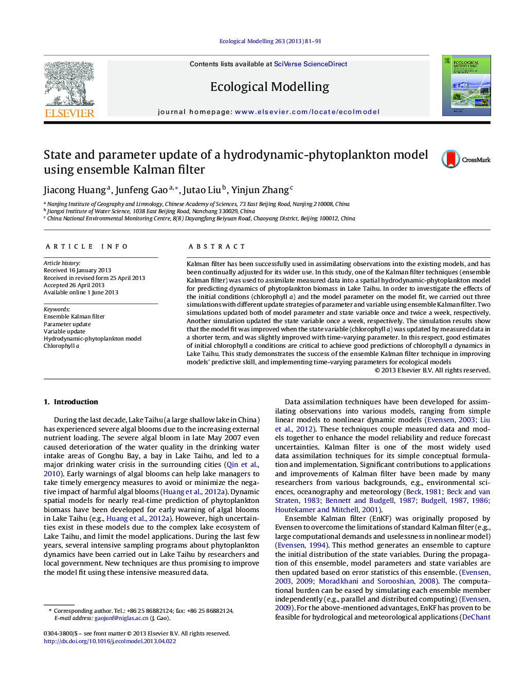 State and parameter update of a hydrodynamic-phytoplankton model using ensemble Kalman filter