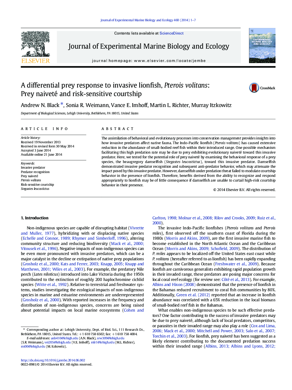 A differential prey response to invasive lionfish, Pterois volitans: Prey naiveté and risk-sensitive courtship