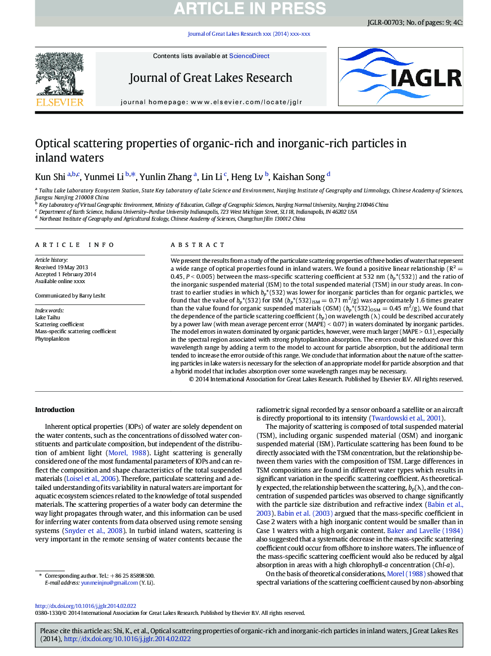 Optical scattering properties of organic-rich and inorganic-rich particles in inland waters