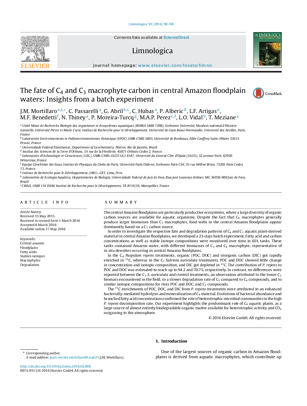 The fate of C4 and C3 macrophyte carbon in central Amazon floodplain waters: Insights from a batch experiment