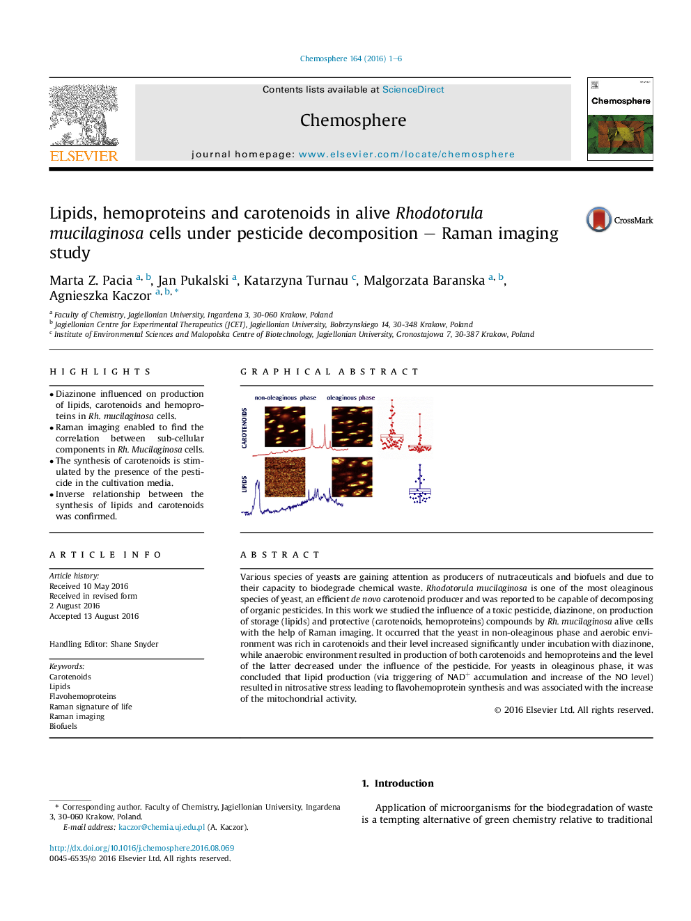 Lipids, hemoproteins and carotenoids in alive Rhodotorula mucilaginosa cells under pesticide decomposition - Raman imaging study