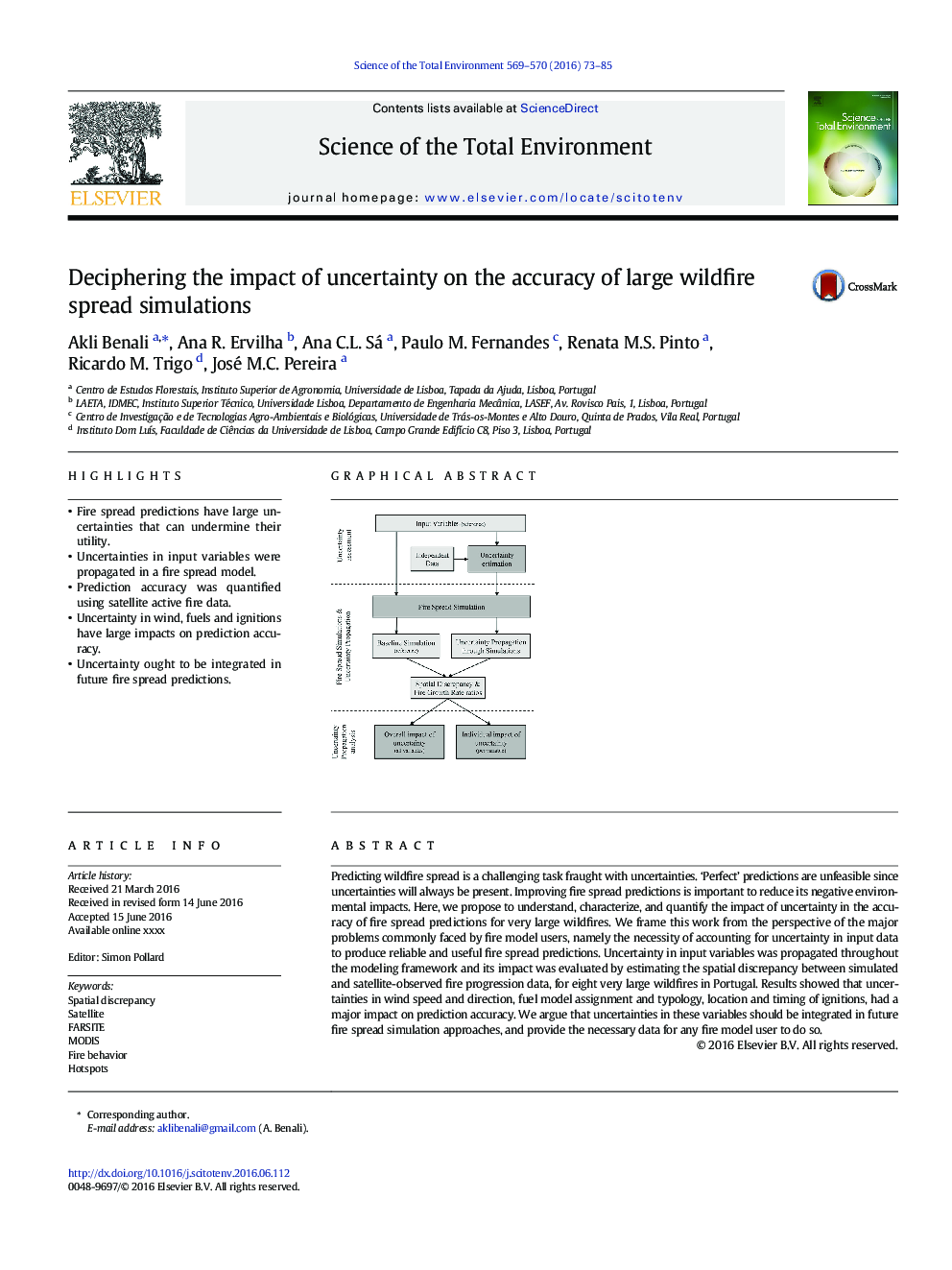 Deciphering the impact of uncertainty on the accuracy of large wildfire spread simulations