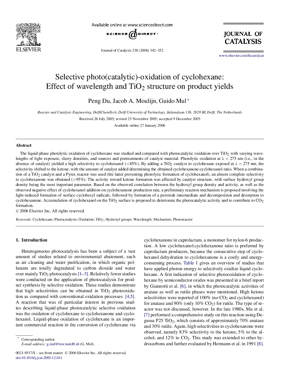 Selective photo(catalytic)-oxidation of cyclohexane: Effect of wavelength and TiO2 structure on product yields