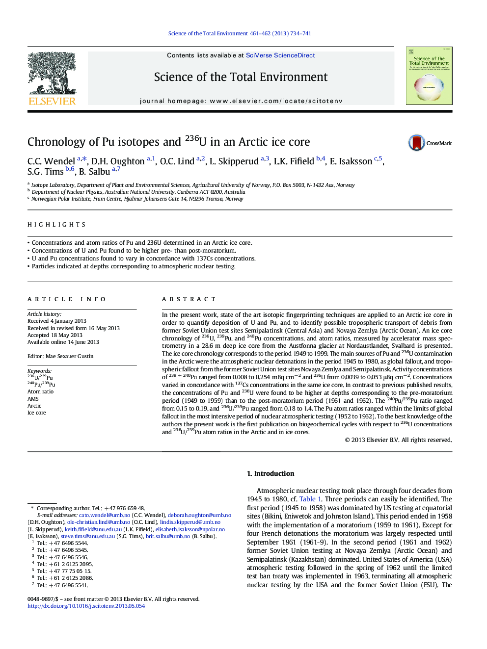 Chronology of Pu isotopes and 236U in an Arctic ice core