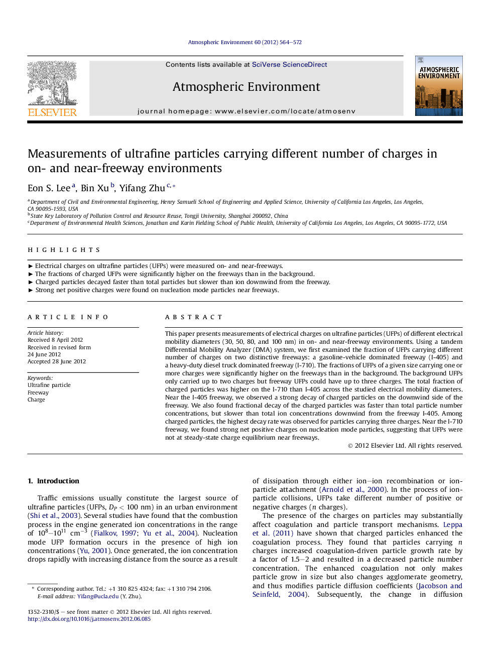 Measurements of ultrafine particles carrying different number of charges in on- and near-freeway environments