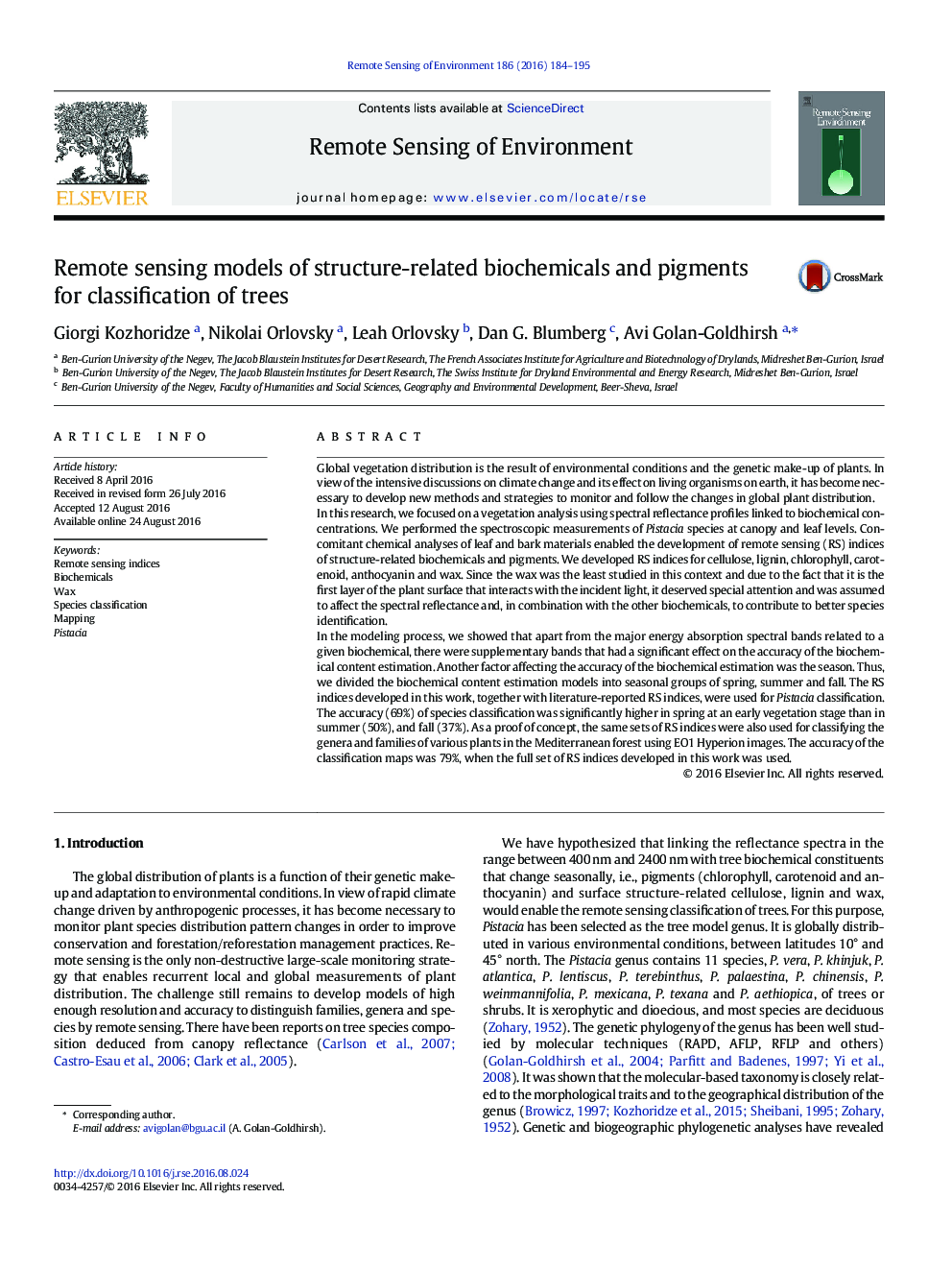 Remote sensing models of structure-related biochemicals and pigments for classification of trees