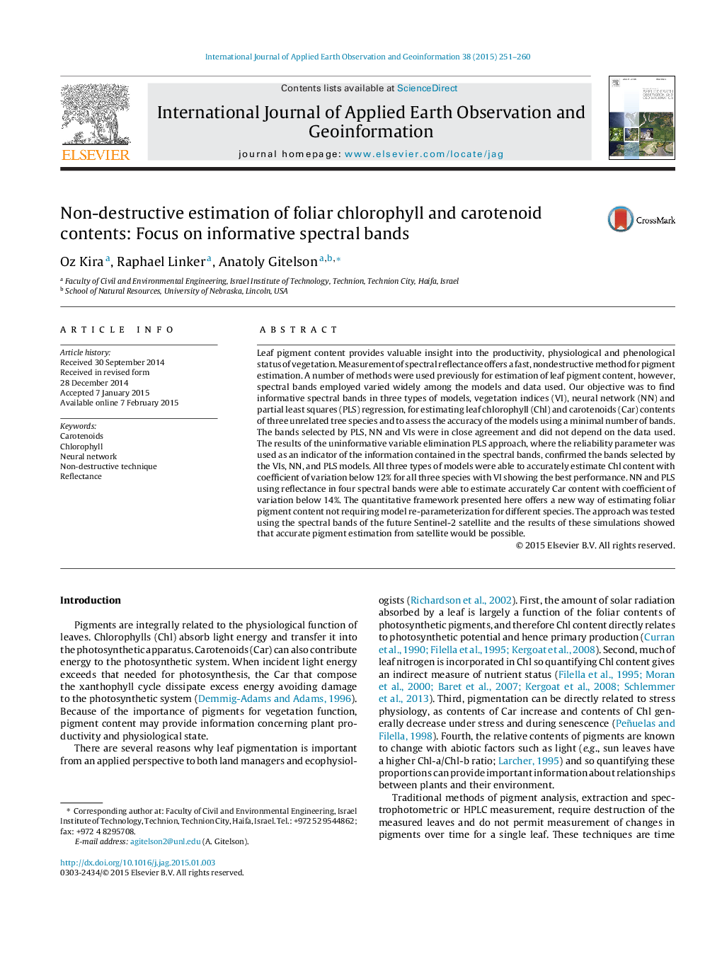 Non-destructive estimation of foliar chlorophyll and carotenoid contents: Focus on informative spectral bands