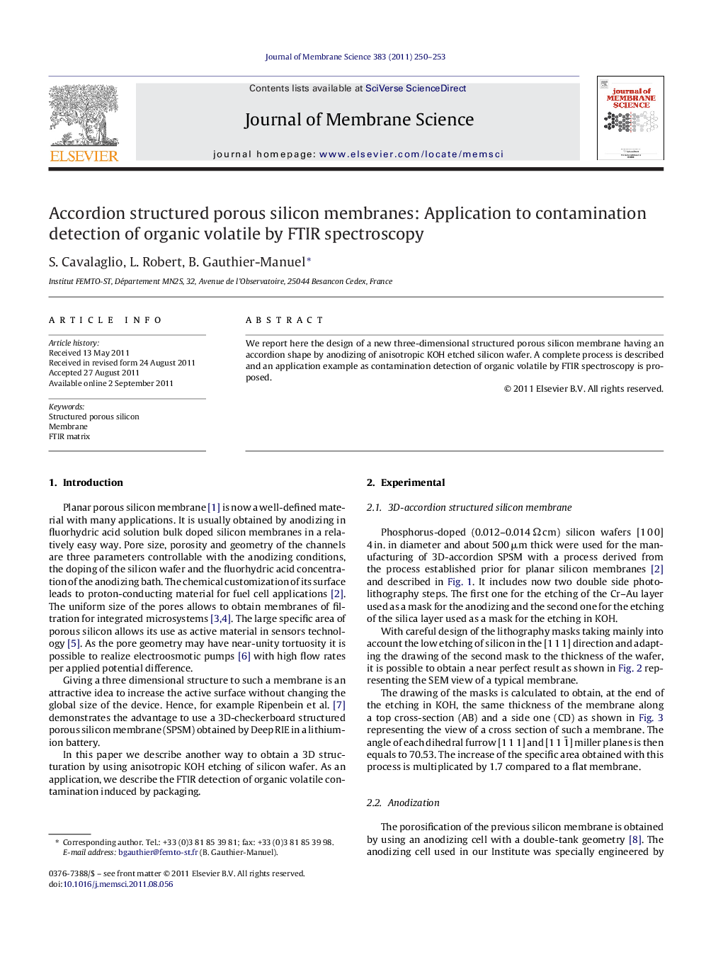 Accordion structured porous silicon membranes: Application to contamination detection of organic volatile by FTIR spectroscopy