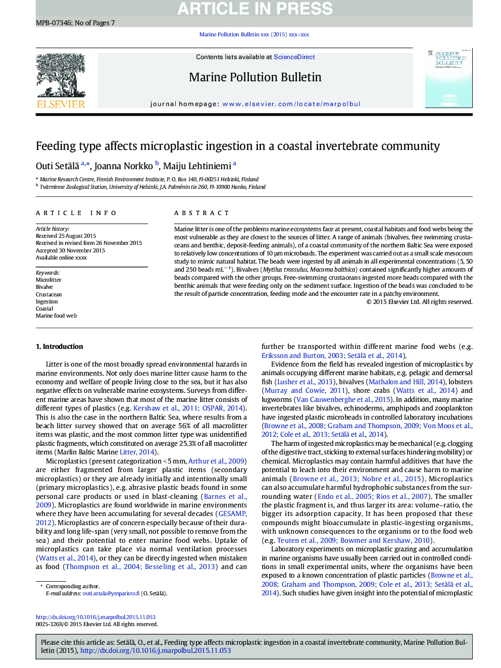 Feeding type affects microplastic ingestion in a coastal invertebrate community