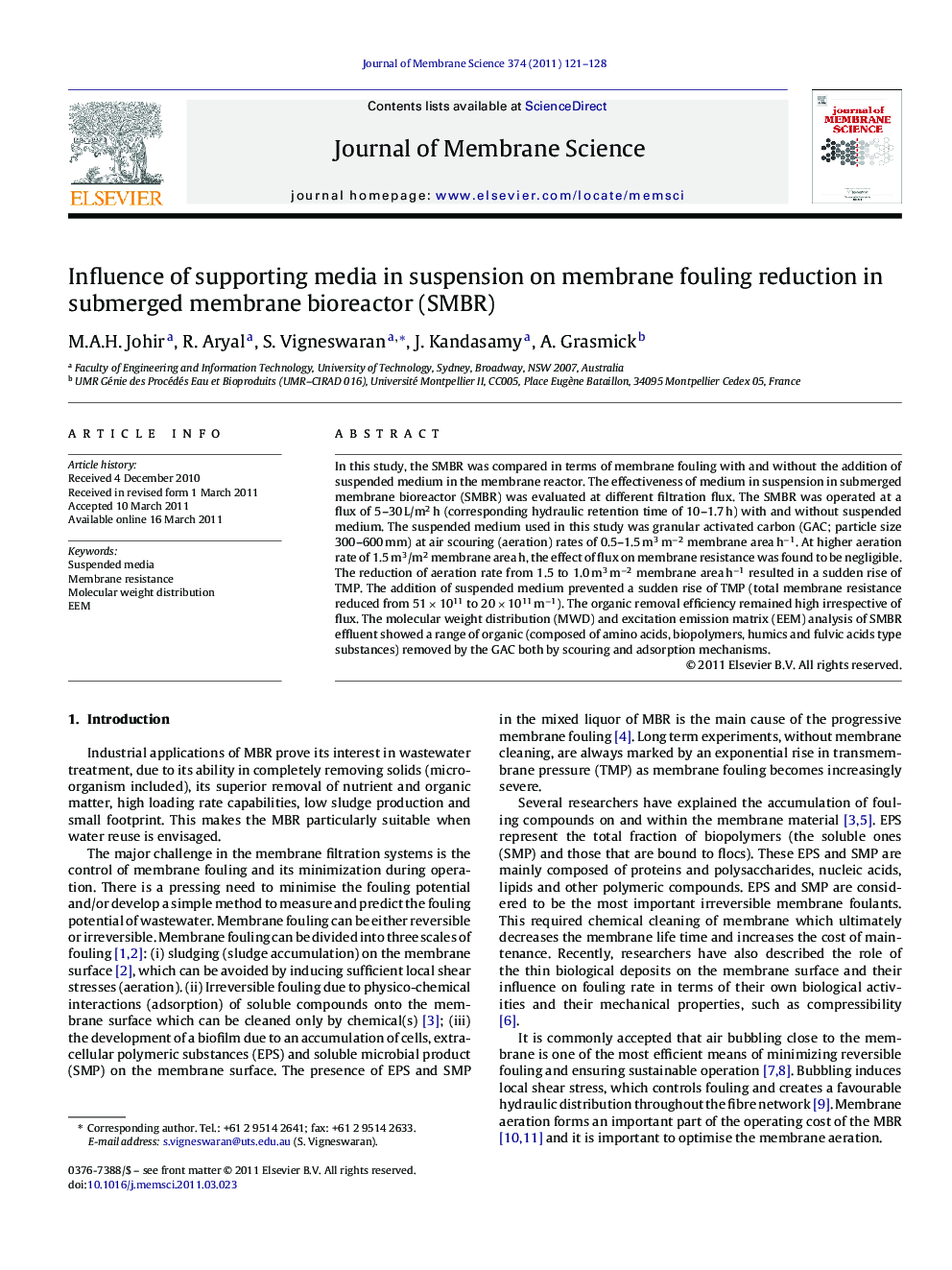 Influence of supporting media in suspension on membrane fouling reduction in submerged membrane bioreactor (SMBR)