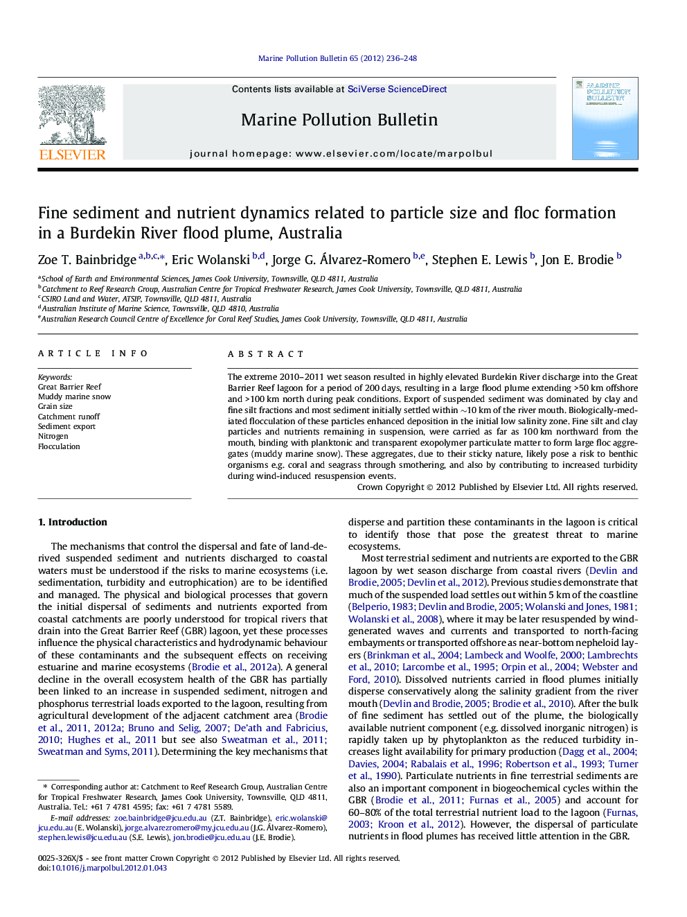 Fine sediment and nutrient dynamics related to particle size and floc formation in a Burdekin River flood plume, Australia