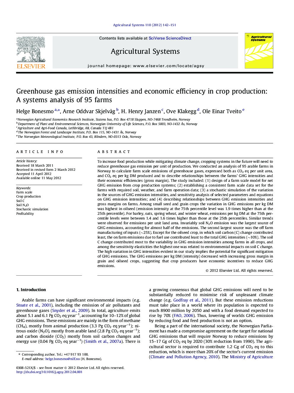 Greenhouse gas emission intensities and economic efficiency in crop production: A systems analysis of 95 farms