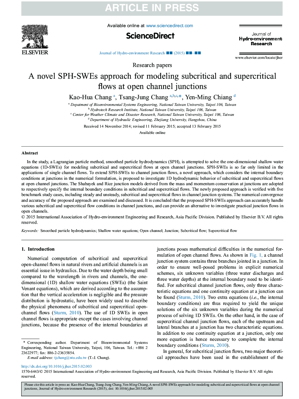 A novel SPH-SWEs approach for modeling subcritical and supercritical flows at open channel junctions