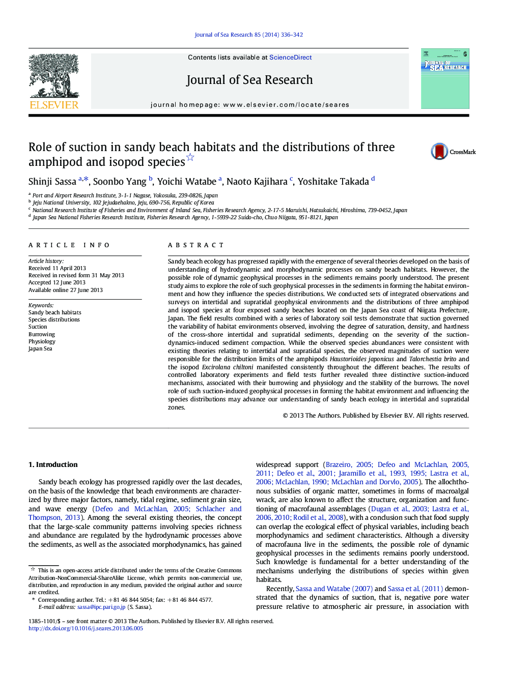 Role of suction in sandy beach habitats and the distributions of three amphipod and isopod species