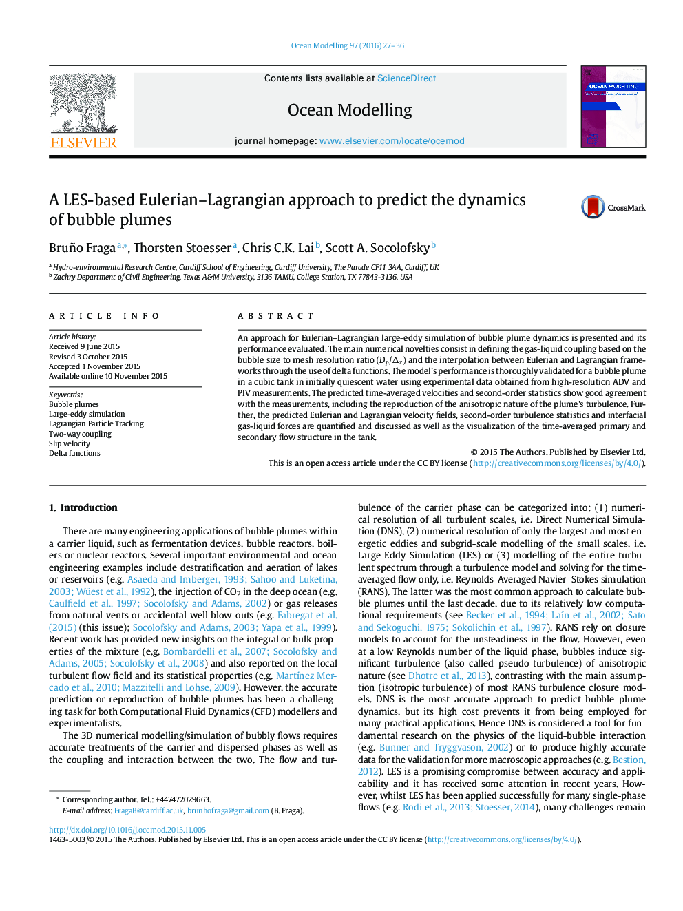 A LES-based Eulerian-Lagrangian approach to predict the dynamics of bubble plumes