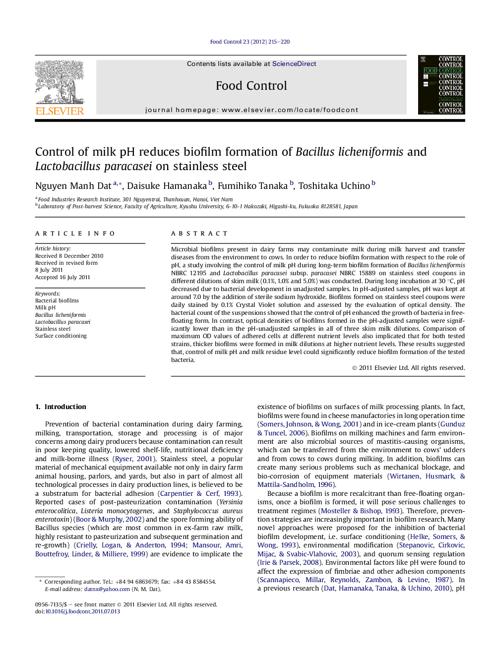 Control of milk pH reduces biofilm formation of Bacillus licheniformis and Lactobacillus paracasei on stainless steel