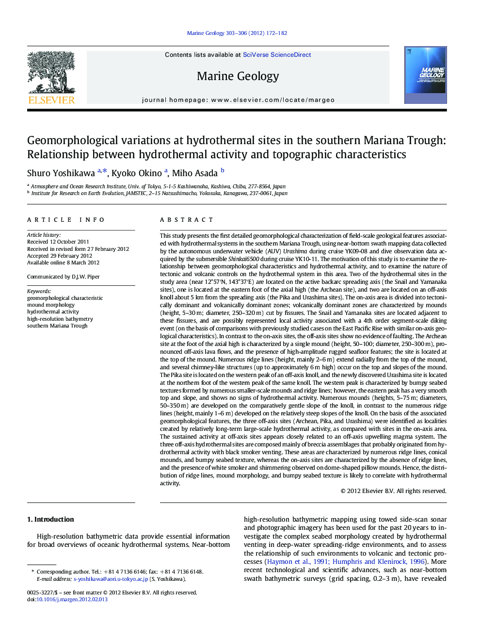 Geomorphological variations at hydrothermal sites in the southern Mariana Trough: Relationship between hydrothermal activity and topographic characteristics