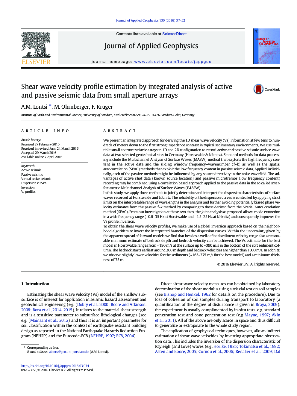 Shear wave velocity profile estimation by integrated analysis of active and passive seismic data from small aperture arrays