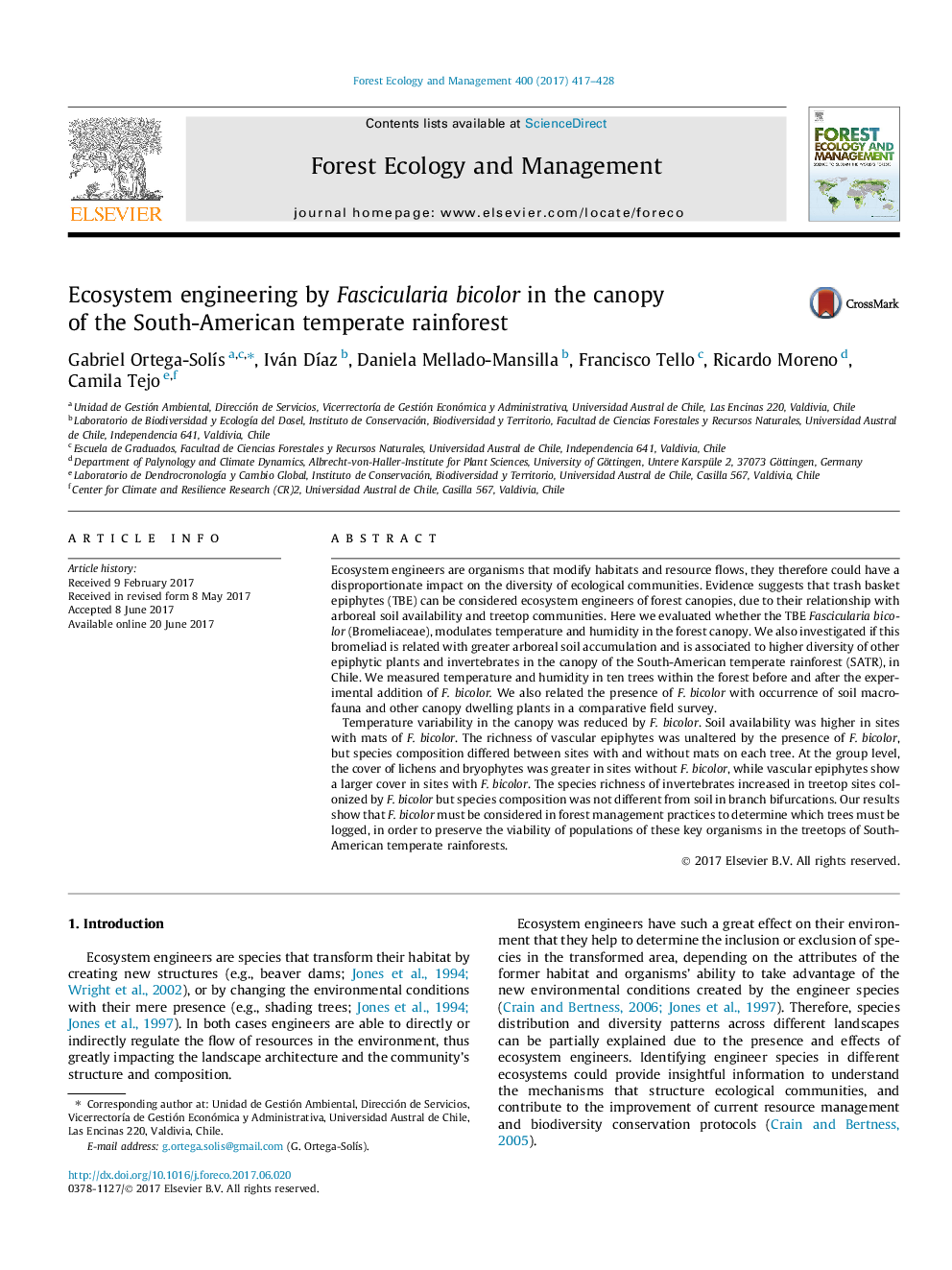 Ecosystem engineering by Fascicularia bicolor in the canopy of the South-American temperate rainforest